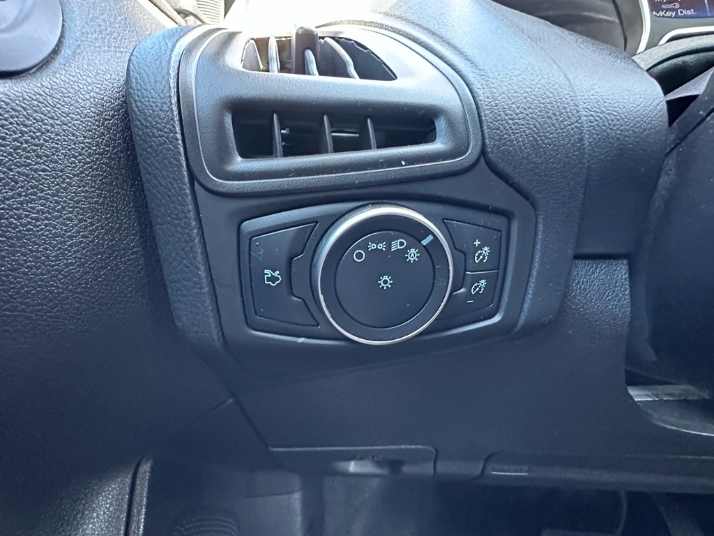 Ford Focus SE Sedan 2018