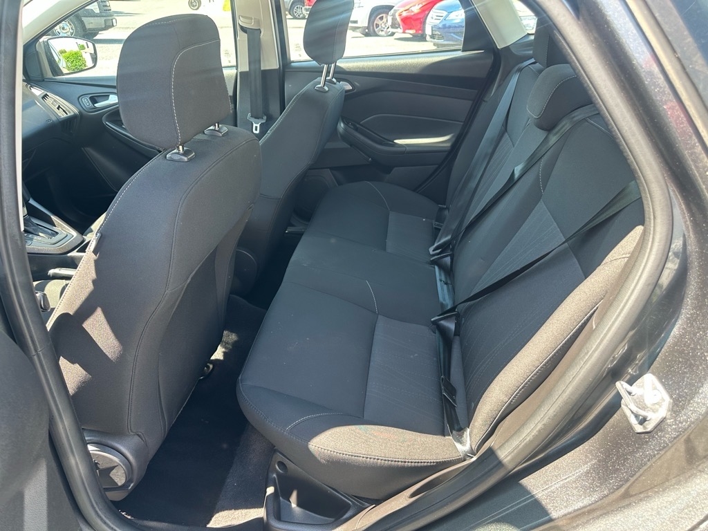 Ford Focus SE Sedan 2018 Ford Focus SE Sedan 2018