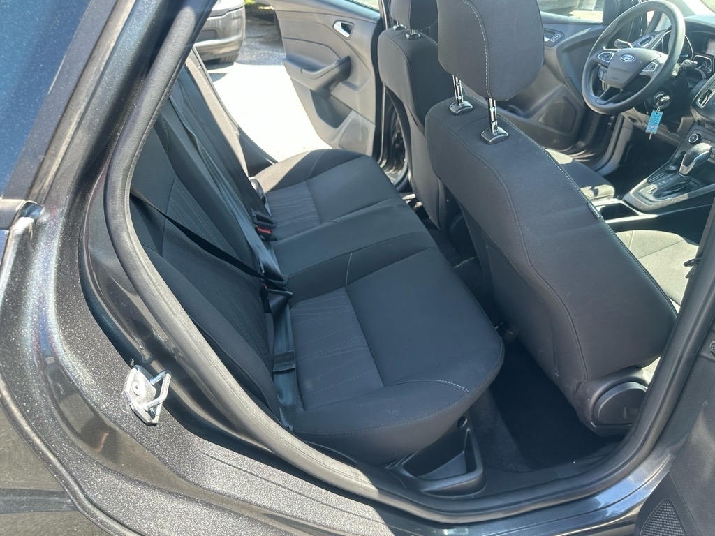 Ford Focus SE Sedan 2018 Ford Focus SE Sedan 2018