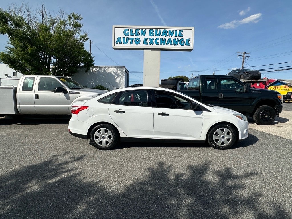 Ford Focus 4dr Sdn S 2014 Ford Focus 4dr Sdn S 2014