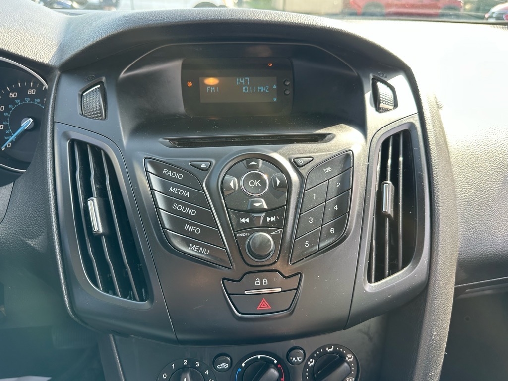 Ford Focus 4dr Sdn S 2014 Ford Focus 4dr Sdn S 2014