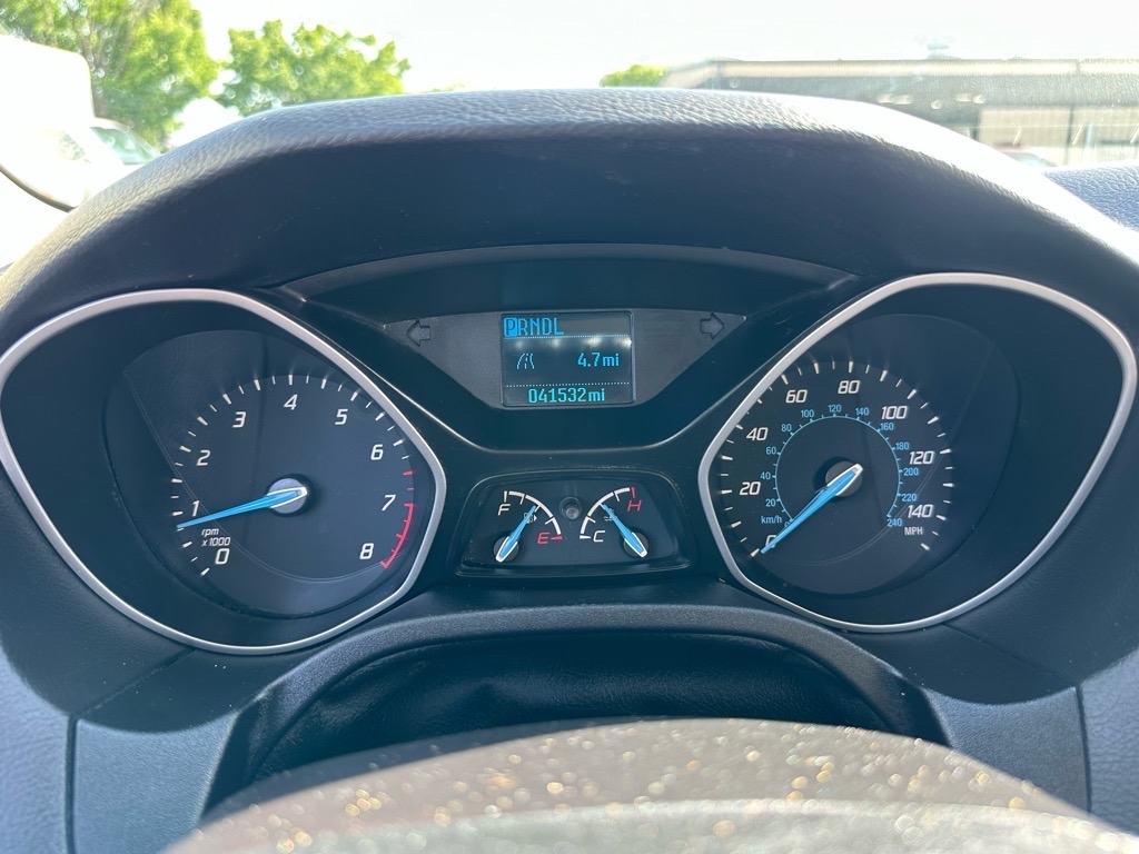 Ford Focus 4dr Sdn S 2014 Ford Focus 4dr Sdn S 2014