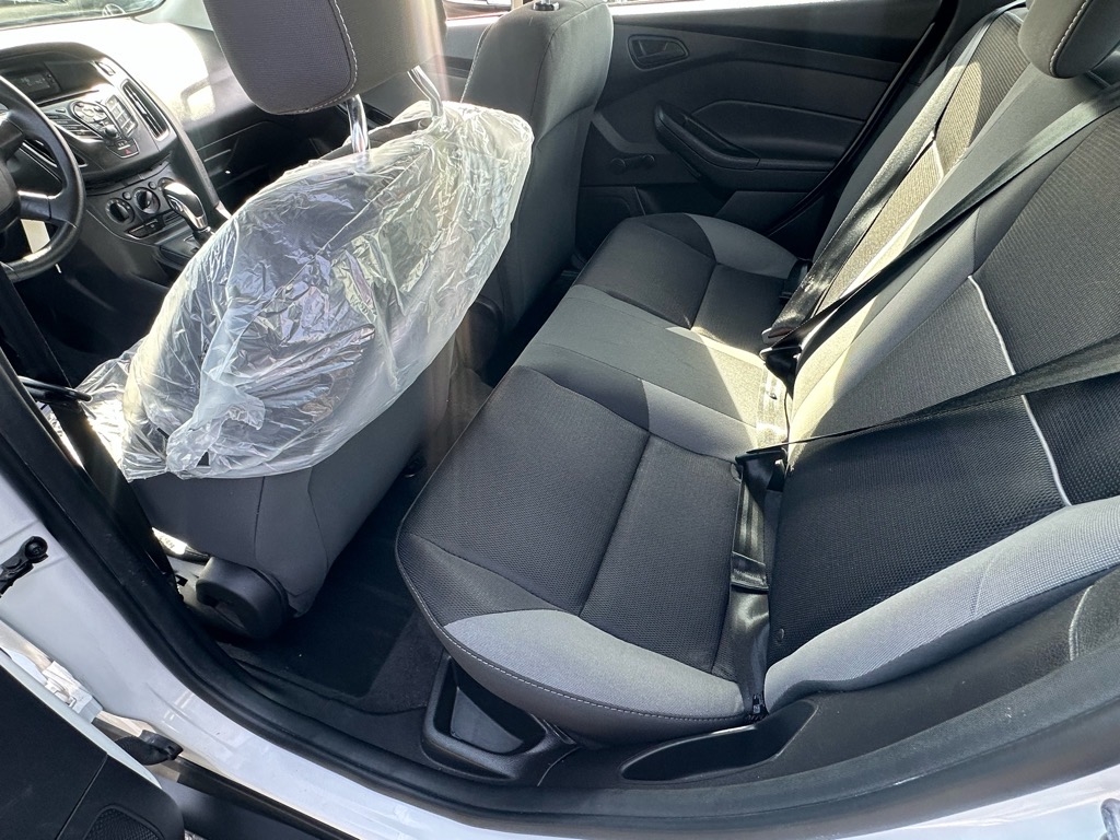 Ford Focus 4dr Sdn S 2014 Ford Focus 4dr Sdn S 2014