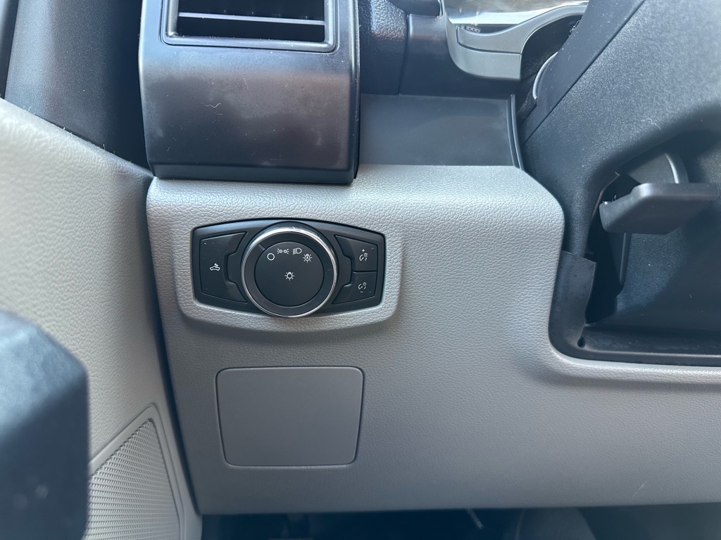 Ford F-150 4WD SuperCab 145" XLT 2016 Ford F-150 4WD SuperCab 145" XLT 2016