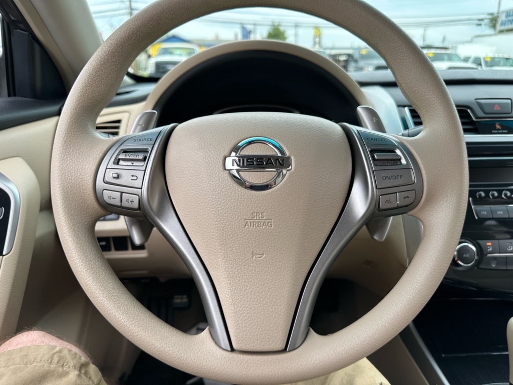 Nissan Altima 4dr Sdn V6 3.5 S 2013 Nissan Altima 4dr Sdn V6 3.5 S 2013