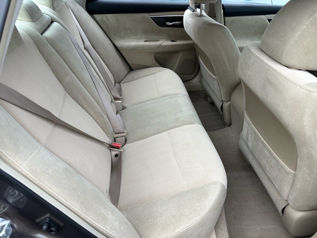 Nissan Altima 4dr Sdn V6 3.5 S 2013 Nissan Altima 4dr Sdn V6 3.5 S 2013