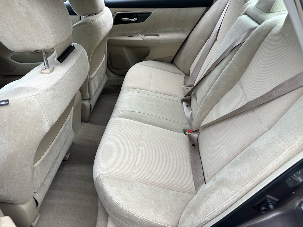 Nissan Altima 4dr Sdn V6 3.5 S 2013 Nissan Altima 4dr Sdn V6 3.5 S 2013