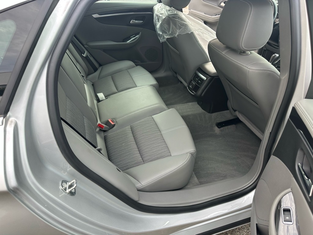 Chevrolet Impala 4dr Sdn LT w/1LT 2018 Chevrolet Impala 4dr Sdn LT w/1LT 2018