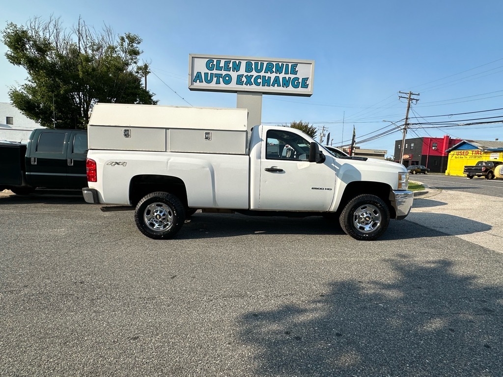 Chevrolet Silverado 2500HD 4WD Reg Cab 133.7" Work Truck 2011 Chevrolet Silverado 2500HD 4WD Reg Cab 133.7" Work Truck 2011