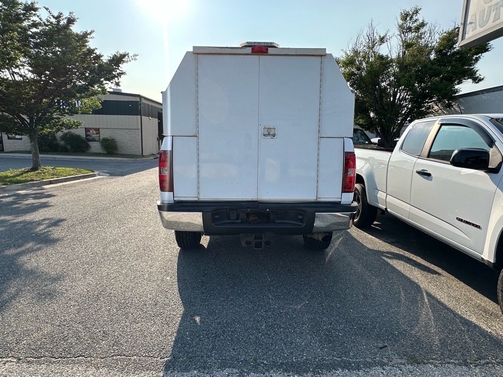 Chevrolet Silverado 2500HD 4WD Reg Cab 133.7" Work Truck 2011 Chevrolet Silverado 2500HD 4WD Reg Cab 133.7" Work Truck 2011