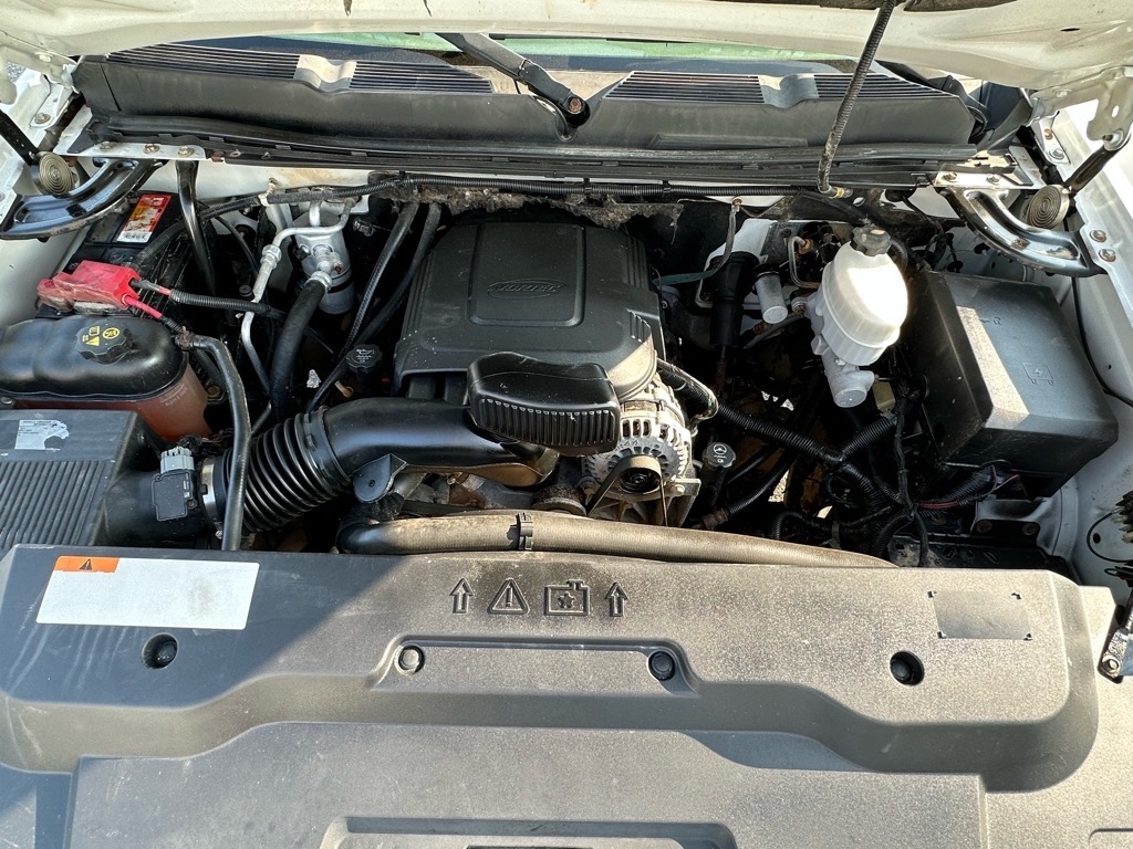 Chevrolet Silverado 2500HD 4WD Reg Cab 133.7" Work Truck 2011 Chevrolet Silverado 2500HD 4WD Reg Cab 133.7" Work Truck 2011