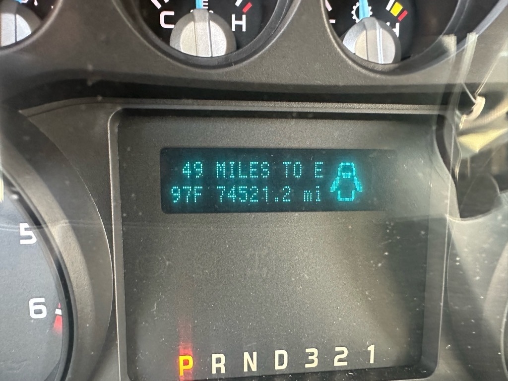 Ford Super Duty F-550 DRW 2WD Reg Cab 141" WB 60" CA XL 2012 Ford Super Duty F-550 DRW 2WD Reg Cab 141" WB 60" CA XL 2012