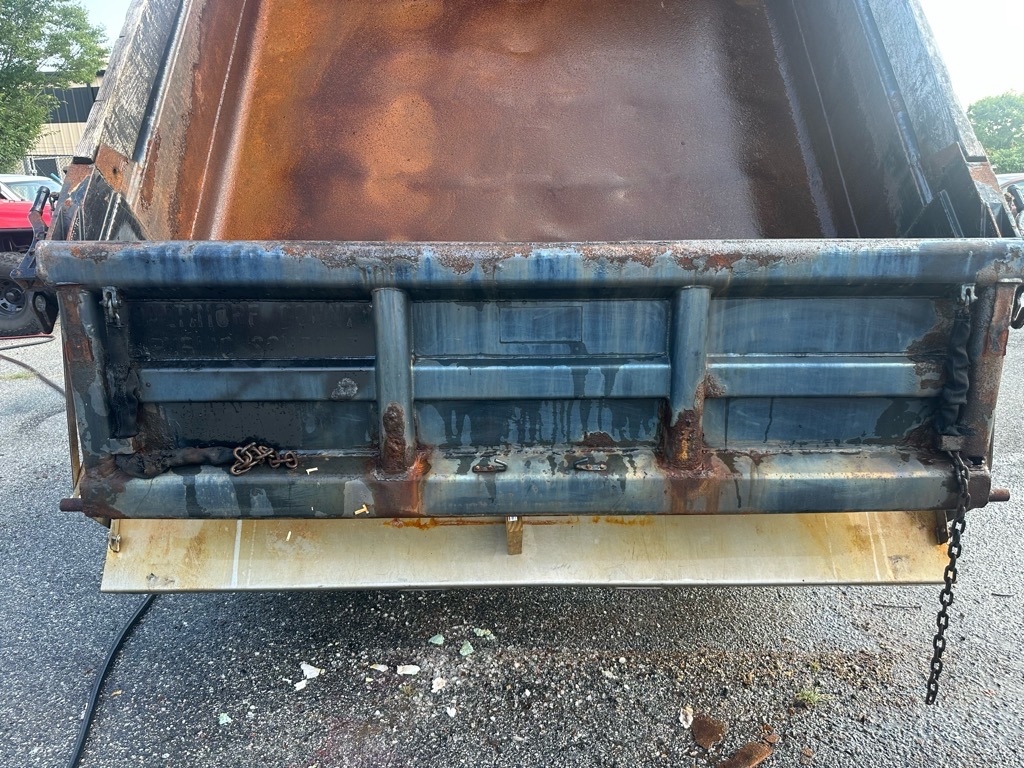 Ford Super Duty F-550 DRW 2WD Reg Cab 141" WB 60" CA XL 2012