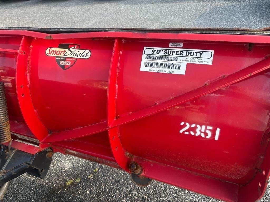 Ford Super Duty F-550 DRW 2WD Reg Cab 141" WB 60" CA XL 2012