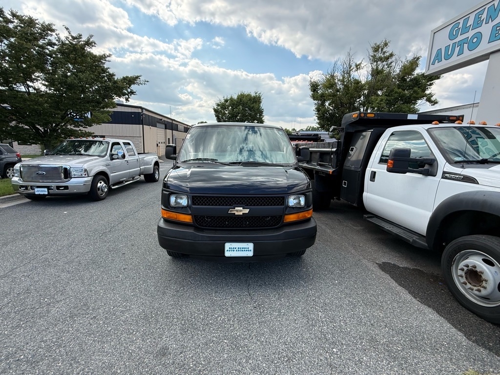 Chevrolet Express Passenger RWD 2500 135" LS 2014 Chevrolet Express Passenger RWD 2500 135" LS 2014