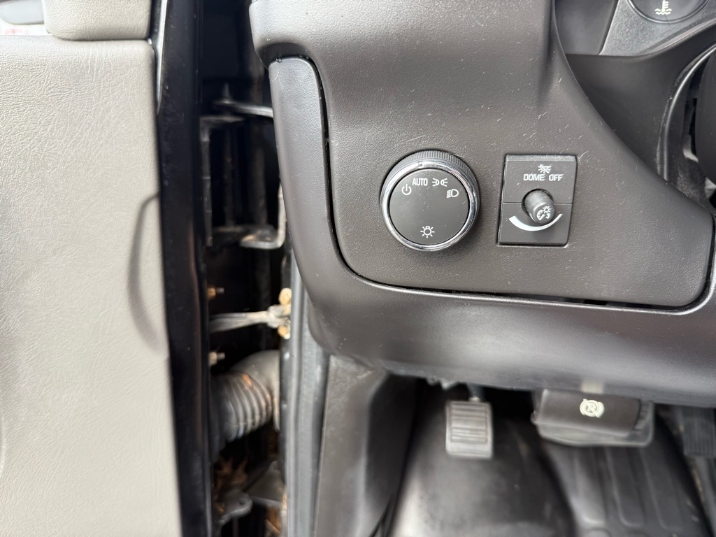 Chevrolet Express Passenger RWD 2500 135" LS 2014 Chevrolet Express Passenger RWD 2500 135" LS 2014