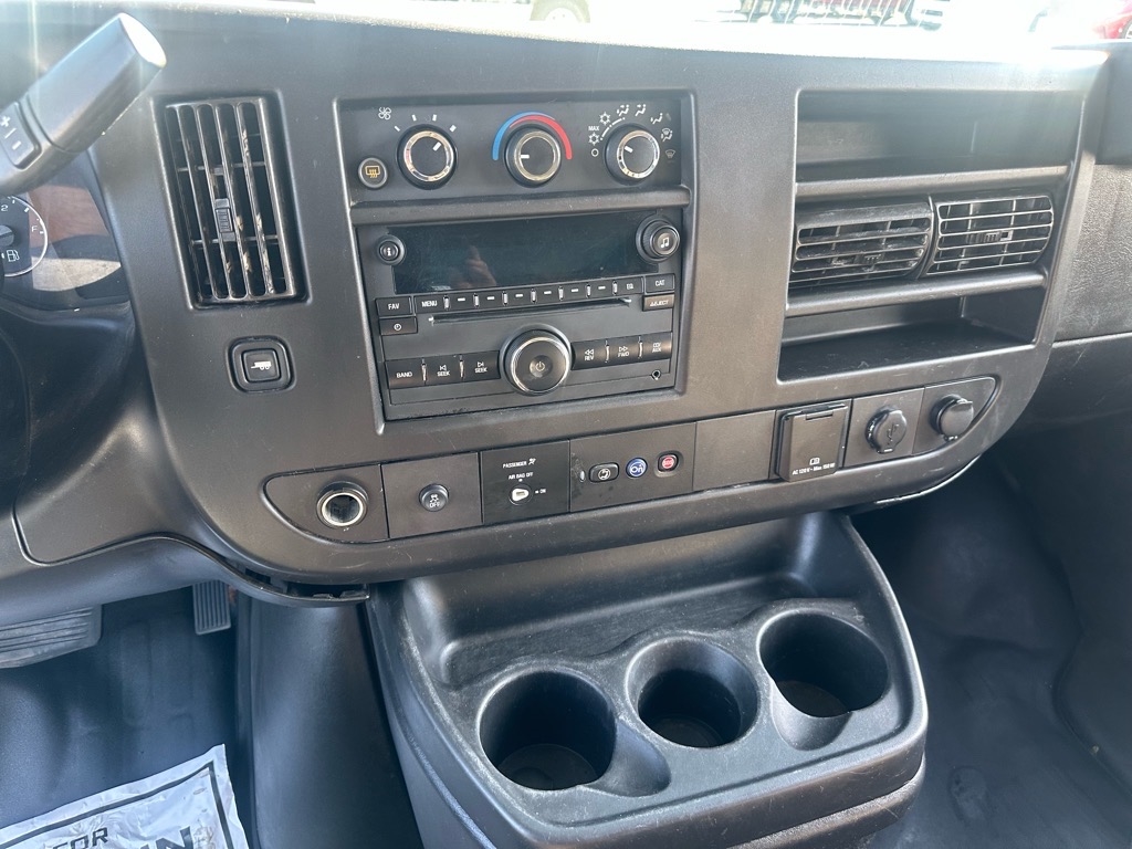 Chevrolet Express Passenger RWD 2500 135" LS 2019