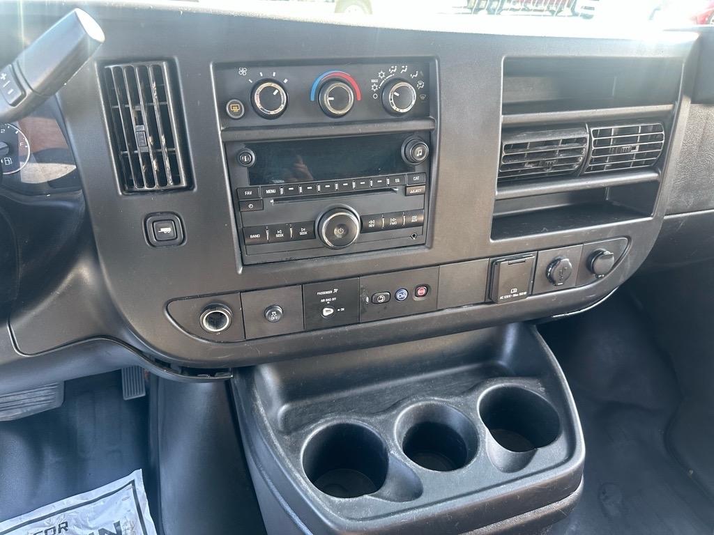 Chevrolet Express Passenger RWD 2500 135" LS 2019