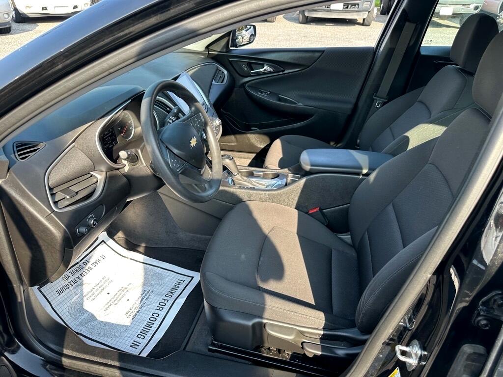 Chevrolet Malibu 4dr Sdn LS w/1FL 2019