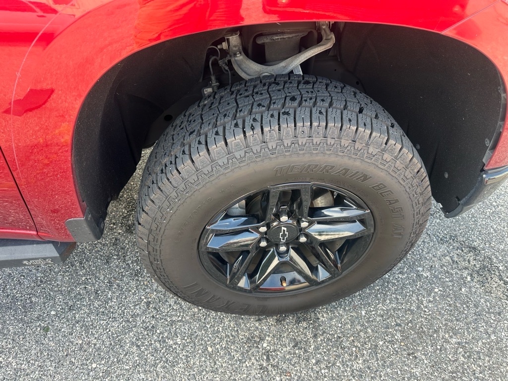 Chevrolet Silverado 1500 4WD Crew Cab 147" Custom Trail Boss 2021