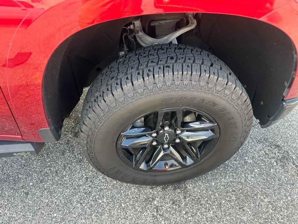 Chevrolet Silverado 1500 4WD Crew Cab 147" Custom Trail Boss 2021