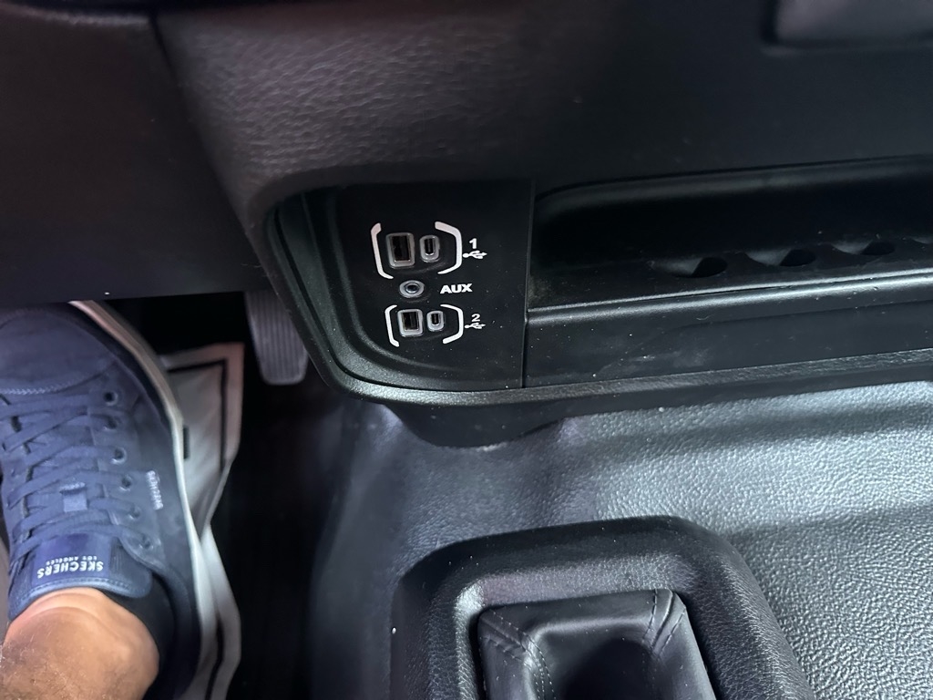 RAM 2500 Tradesman 4x4 Crew Cab 8' Box 2020 RAM 2500 Tradesman 4x4 Crew Cab 8' Box 2020