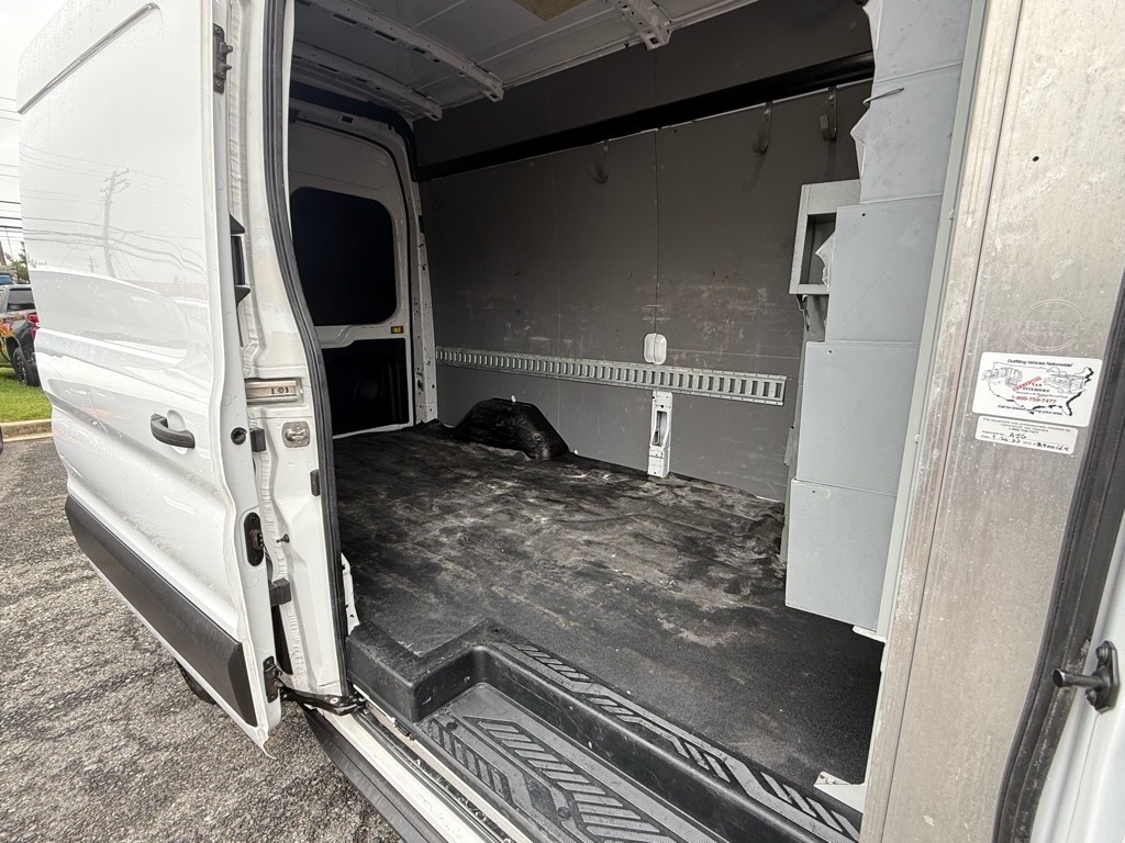 Ford Transit Cargo Van T-350 148" Hi Rf 9500 GVWR AWD 2022 Ford Transit Cargo Van T-350 148" Hi Rf 9500 GVWR AWD 2022