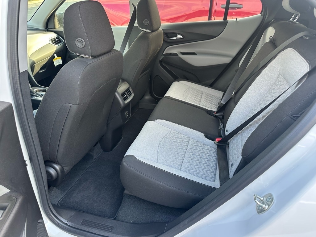 Chevrolet Equinox AWD 4dr LS w/1FL 2024