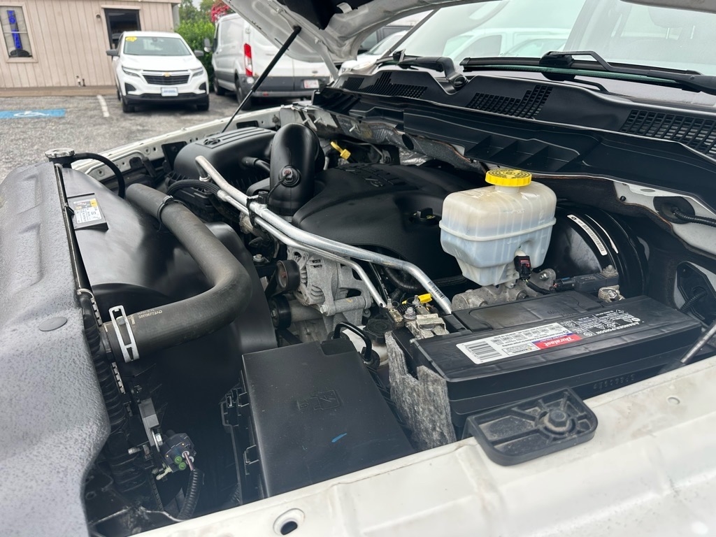 RAM 2500 Tradesman 4x4 Crew Cab 6'4" Box 2018 RAM 2500 Tradesman 4x4 Crew Cab 6'4" Box 2018