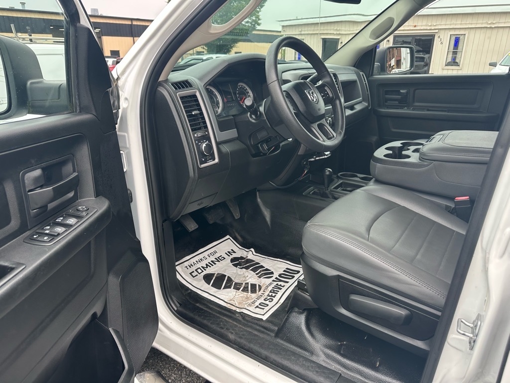 RAM 2500 Tradesman 4x4 Crew Cab 6'4" Box 2018 RAM 2500 Tradesman 4x4 Crew Cab 6'4" Box 2018