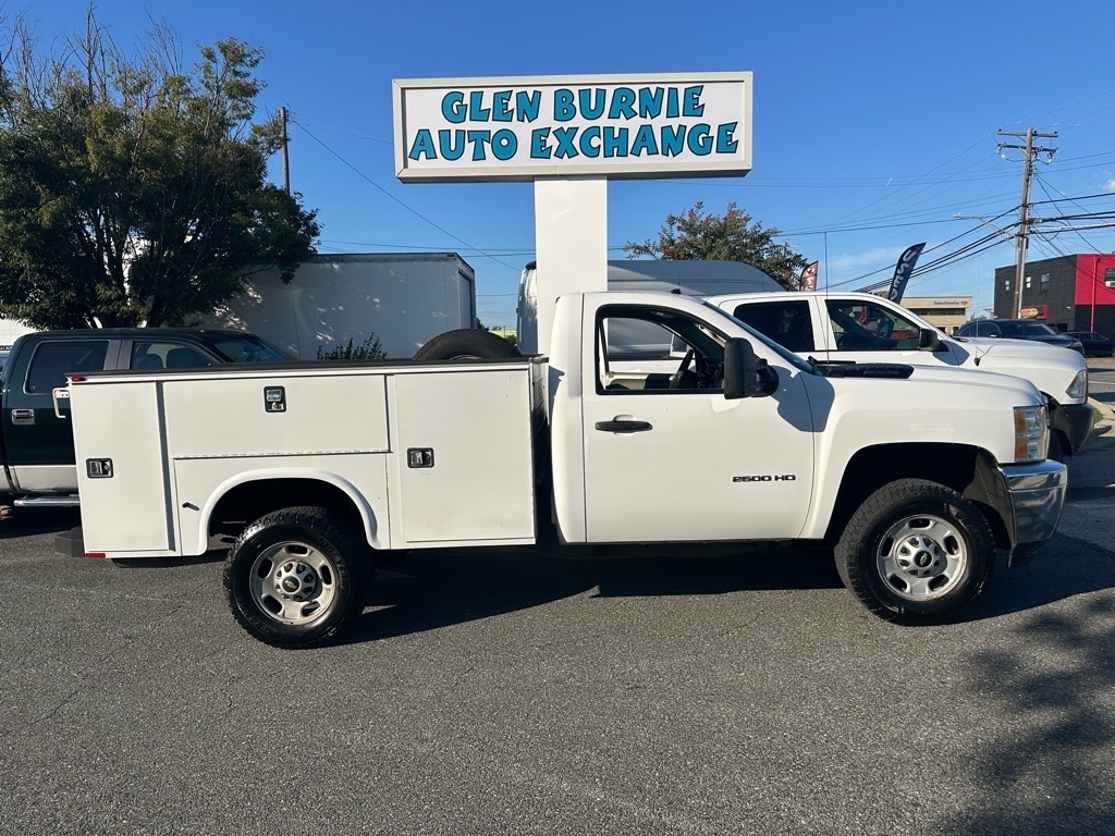 Chevrolet Silverado 2500HD 4WD Reg Cab 133.7" Work Truck 2013 Chevrolet Silverado 2500HD 4WD Reg Cab 133.7" Work Truck 2013