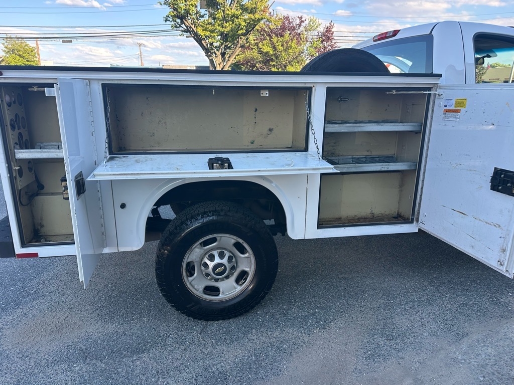 Chevrolet Silverado 2500HD 4WD Reg Cab 133.7" Work Truck 2013 Chevrolet Silverado 2500HD 4WD Reg Cab 133.7" Work Truck 2013