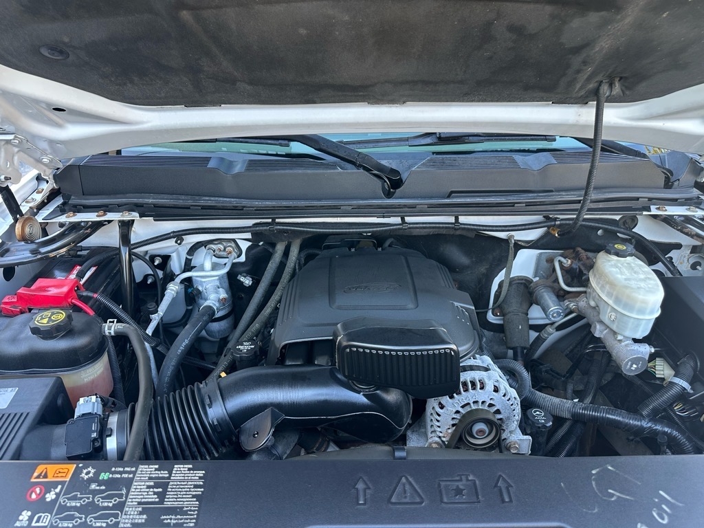 Chevrolet Silverado 2500HD 4WD Reg Cab 133.7" Work Truck 2013 Chevrolet Silverado 2500HD 4WD Reg Cab 133.7" Work Truck 2013