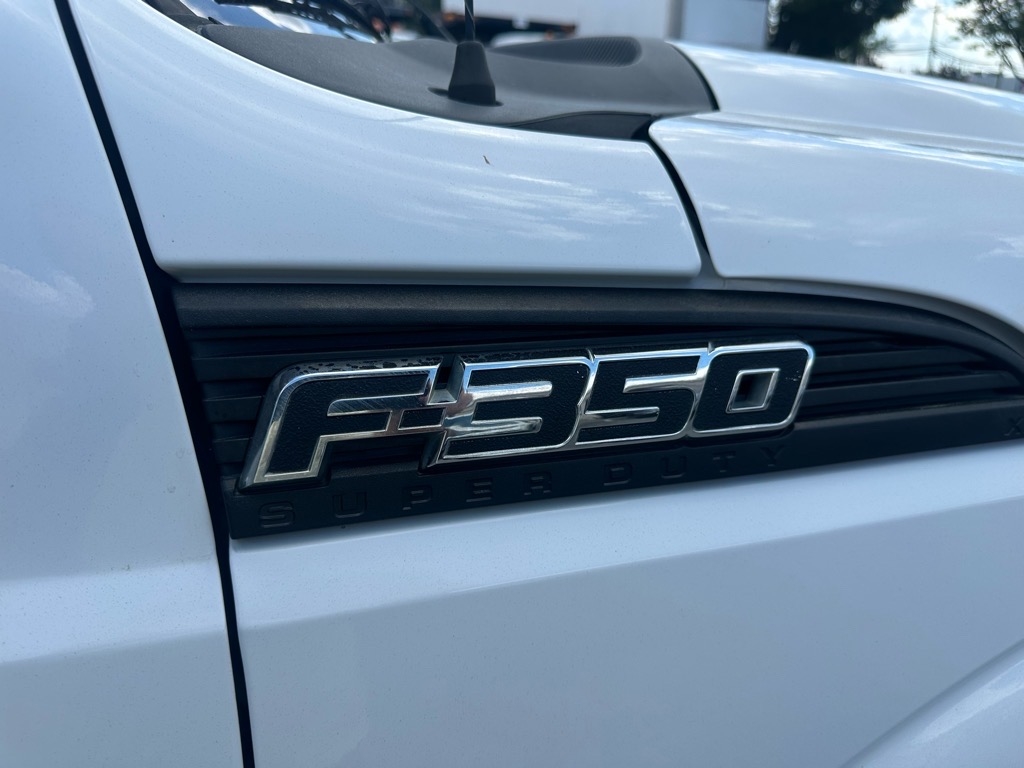 Ford Super Duty F-350 SRW 4WD Crew Cab 172" XL 2012 Ford Super Duty F-350 SRW 4WD Crew Cab 172" XL 2012