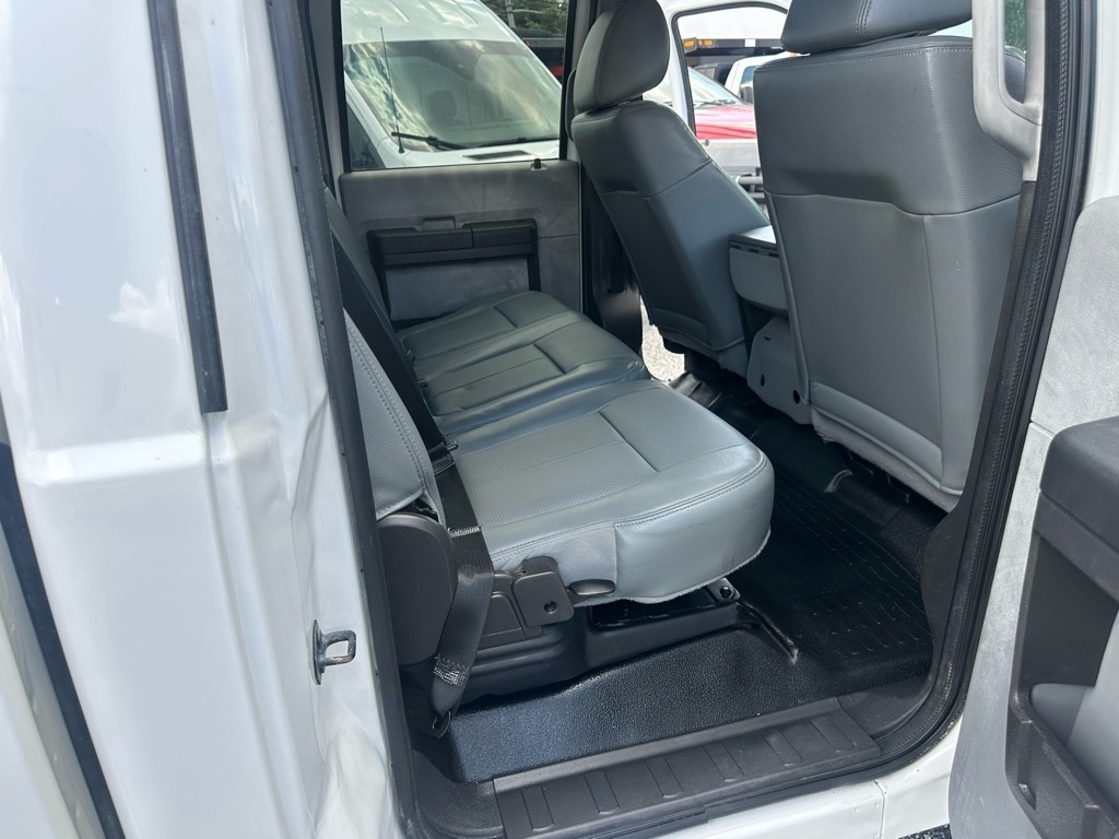 Ford Super Duty F-350 SRW 4WD Crew Cab 172" XL 2012 Ford Super Duty F-350 SRW 4WD Crew Cab 172" XL 2012