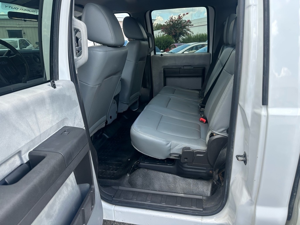 Ford Super Duty F-350 SRW 4WD Crew Cab 172" XL 2012 Ford Super Duty F-350 SRW 4WD Crew Cab 172" XL 2012