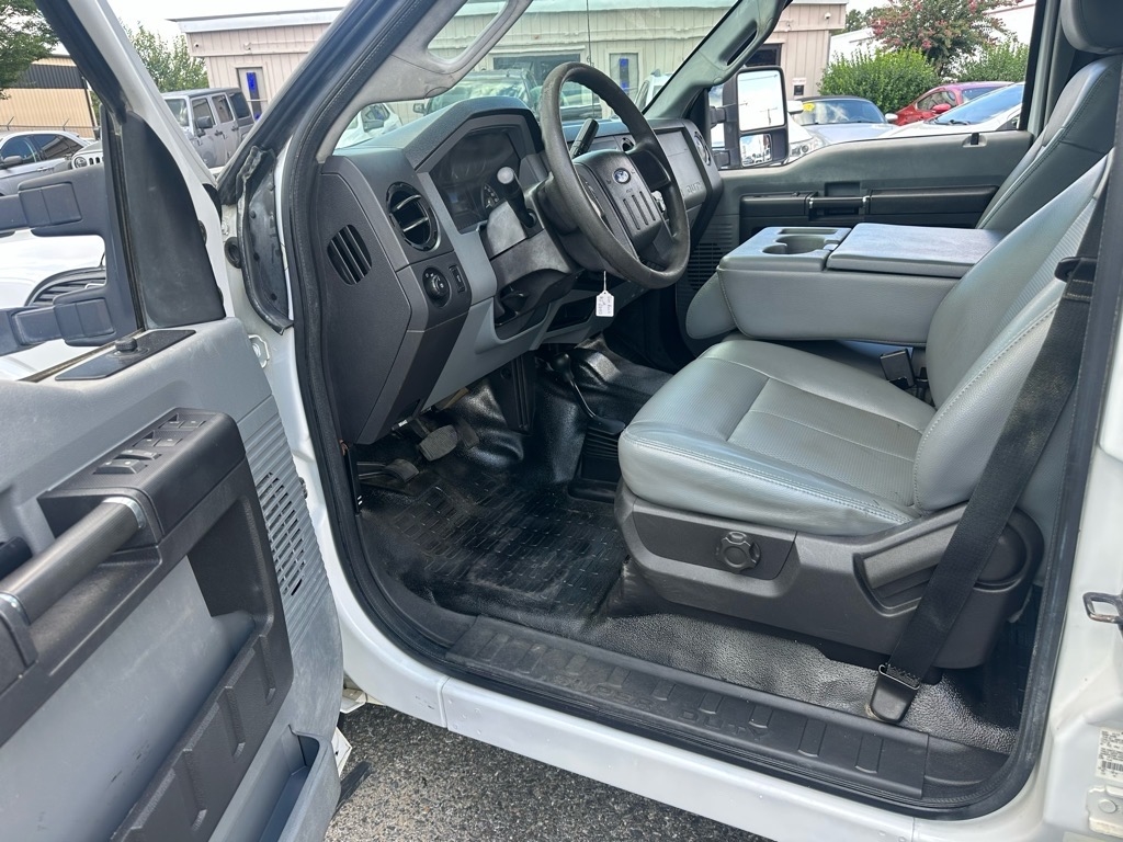 Ford Super Duty F-350 SRW 4WD Crew Cab 172" XL 2012 Ford Super Duty F-350 SRW 4WD Crew Cab 172" XL 2012