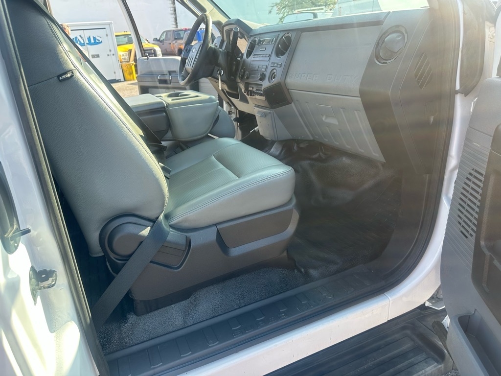 Ford Super Duty F-350 SRW 4WD SuperCab 162" WB 60" CA XL 2012 Ford Super Duty F-350 SRW 4WD SuperCab 162" WB 60" CA XL 2012