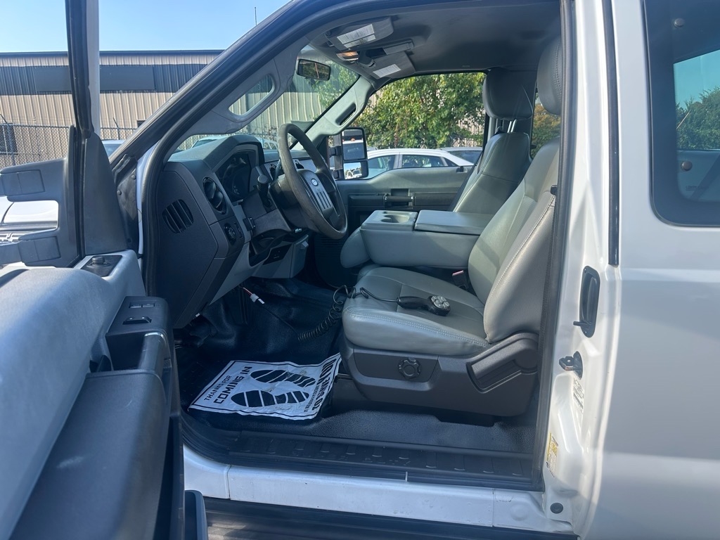 Ford Super Duty F-350 SRW 4WD SuperCab 162" WB 60" CA XL 2012 Ford Super Duty F-350 SRW 4WD SuperCab 162" WB 60" CA XL 2012