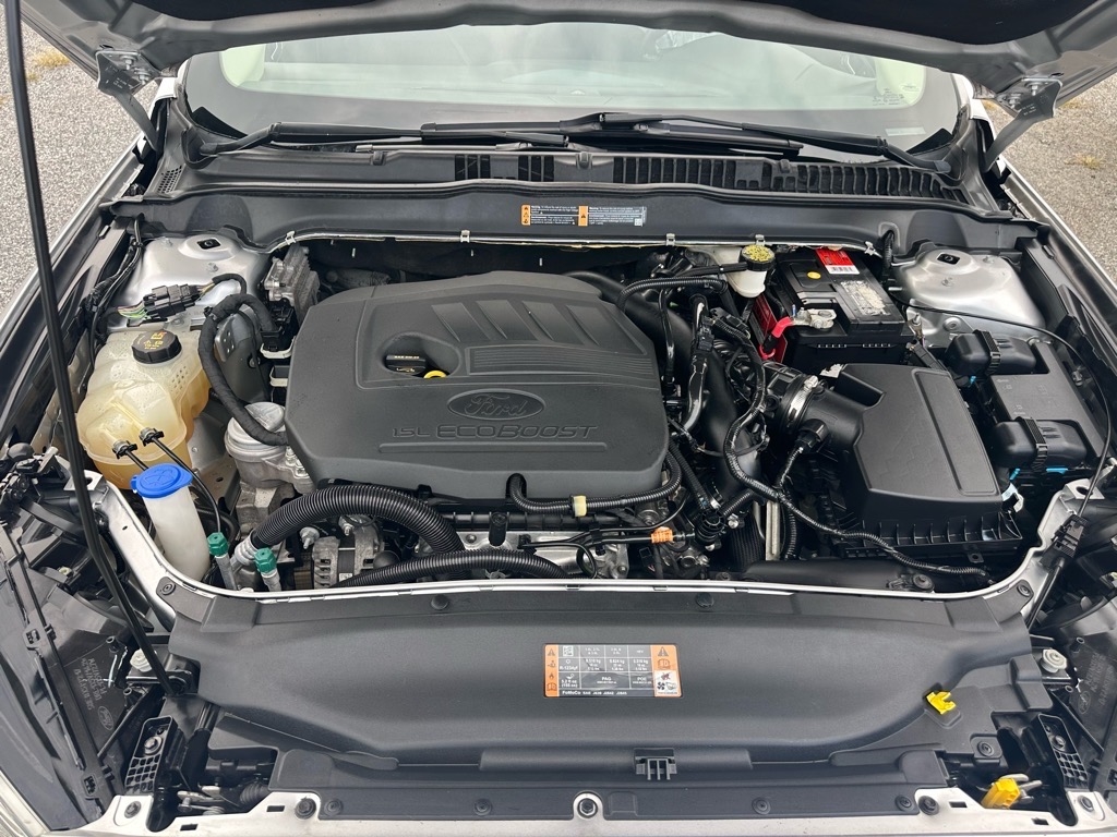 Ford Fusion SE FWD 2017 Ford Fusion SE FWD 2017