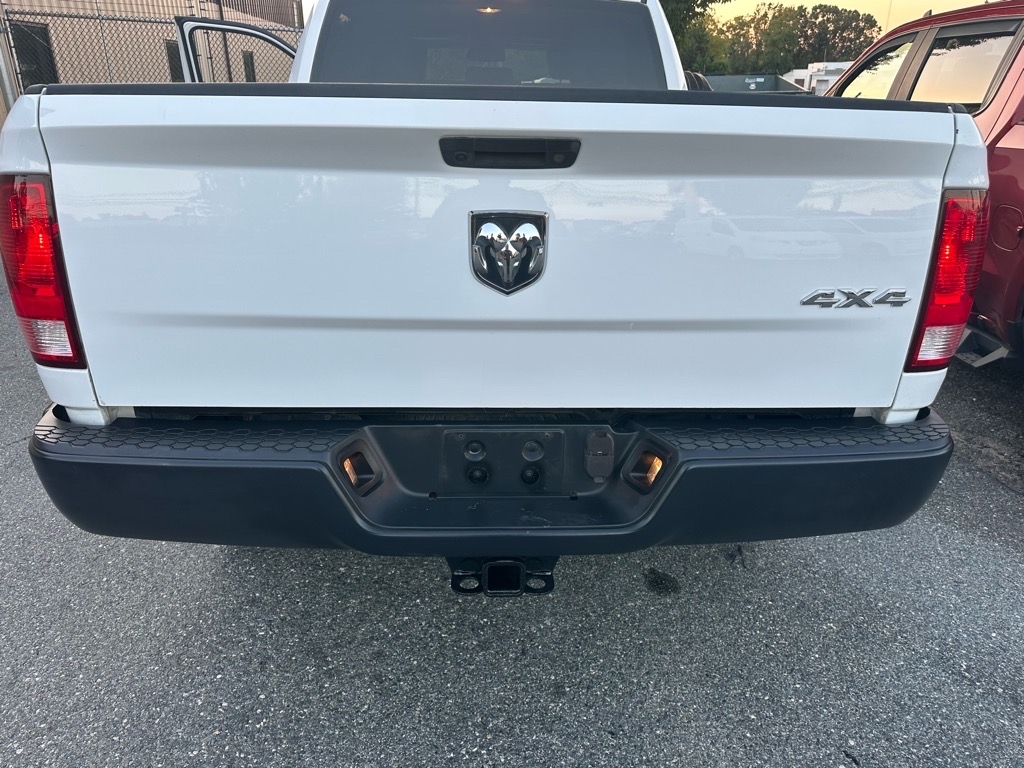 RAM 2500 Tradesman 4x4 Crew Cab 6'4" Box 2018 RAM 2500 Tradesman 4x4 Crew Cab 6'4" Box 2018