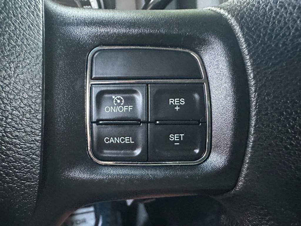 RAM 2500 Tradesman 4x4 Crew Cab 6'4" Box 2018 RAM 2500 Tradesman 4x4 Crew Cab 6'4" Box 2018