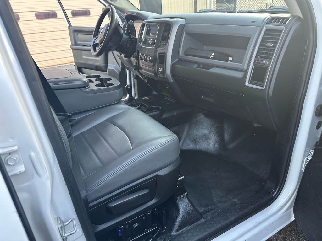 RAM 2500 Tradesman 4x4 Crew Cab 6'4" Box 2018 RAM 2500 Tradesman 4x4 Crew Cab 6'4" Box 2018