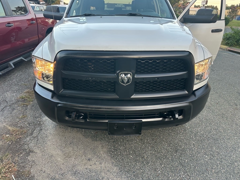 RAM 2500 Tradesman 4x4 Crew Cab 6'4" Box 2018 RAM 2500 Tradesman 4x4 Crew Cab 6'4" Box 2018