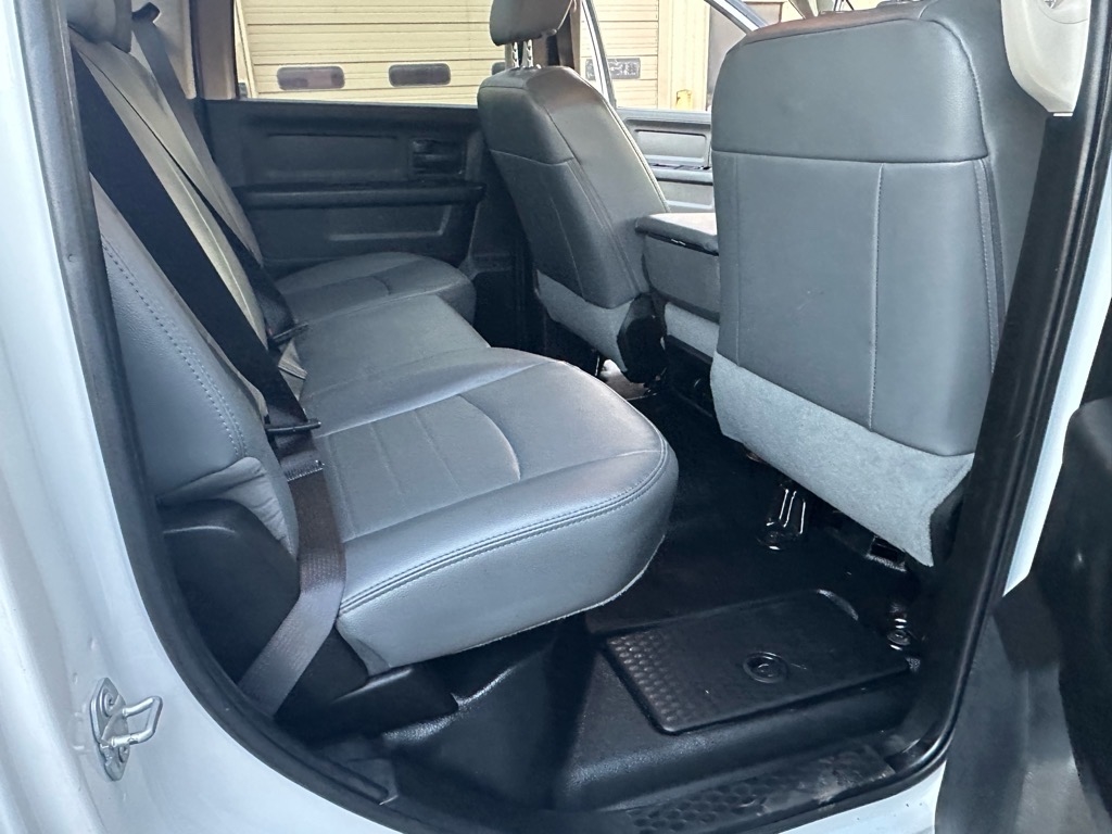 RAM 2500 Tradesman 4x4 Crew Cab 6'4" Box 2018 RAM 2500 Tradesman 4x4 Crew Cab 6'4" Box 2018