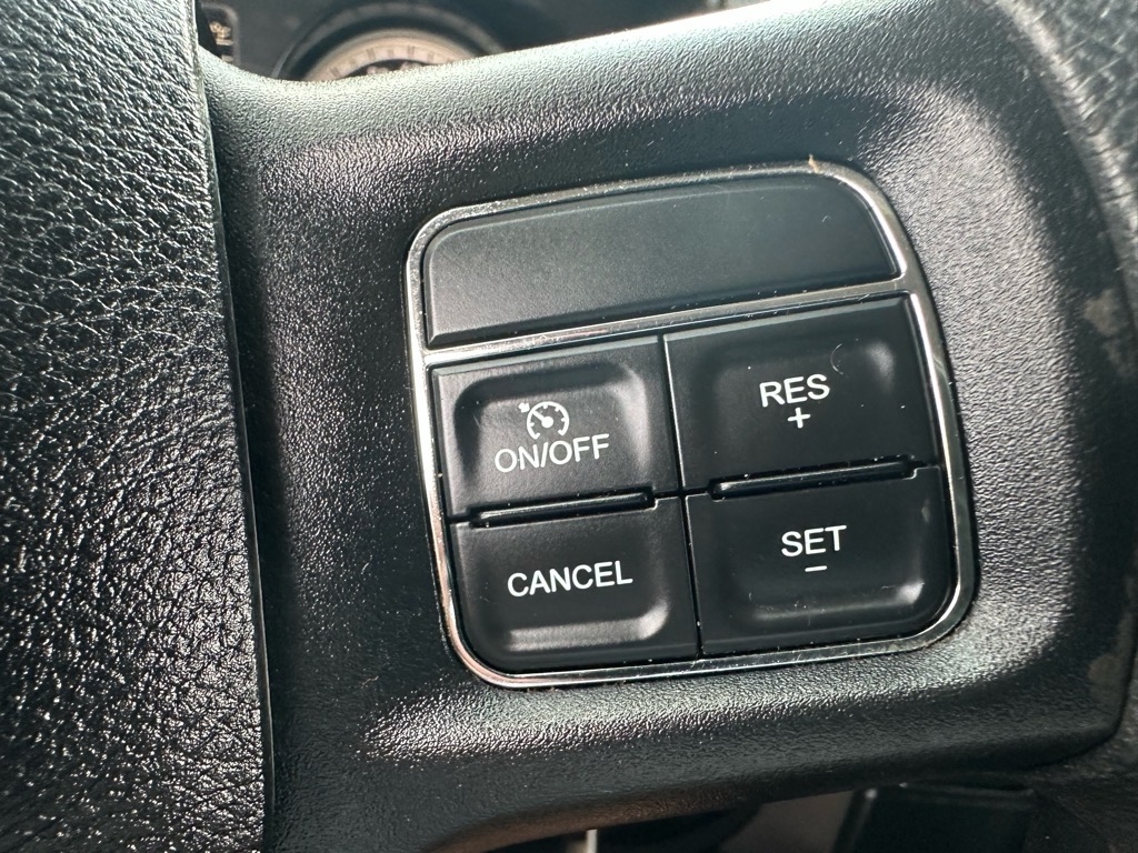 RAM 2500 Tradesman 4x4 Crew Cab 6'4" Box 2018