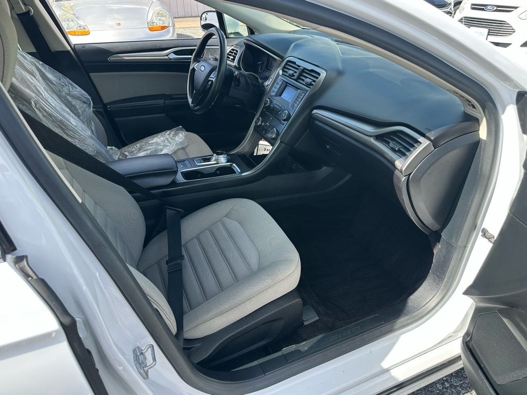 Ford Fusion S FWD 2017 Ford Fusion S FWD 2017