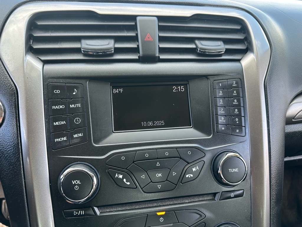 Ford Fusion S FWD 2017