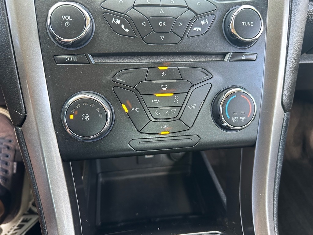 Ford Fusion S FWD 2017