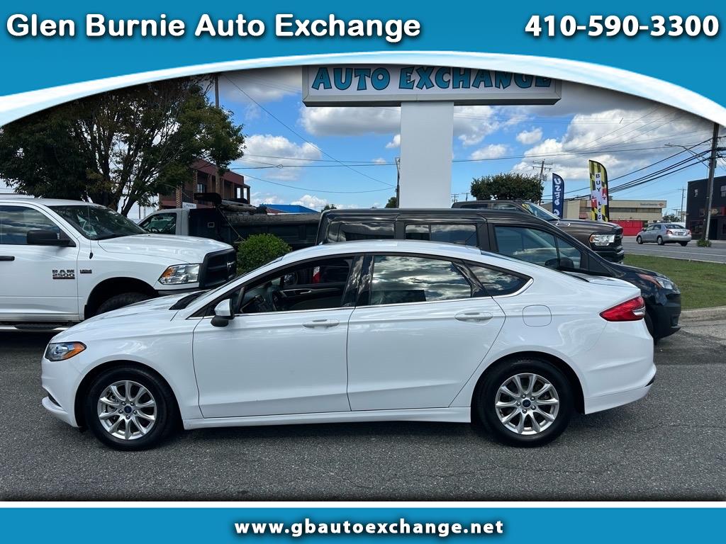 2017 Ford Fusion S's photo